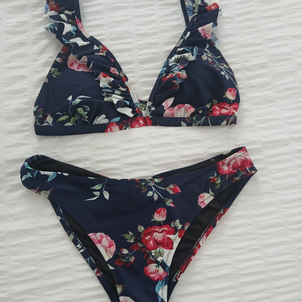 Medium Never Used Cupshe Bikini